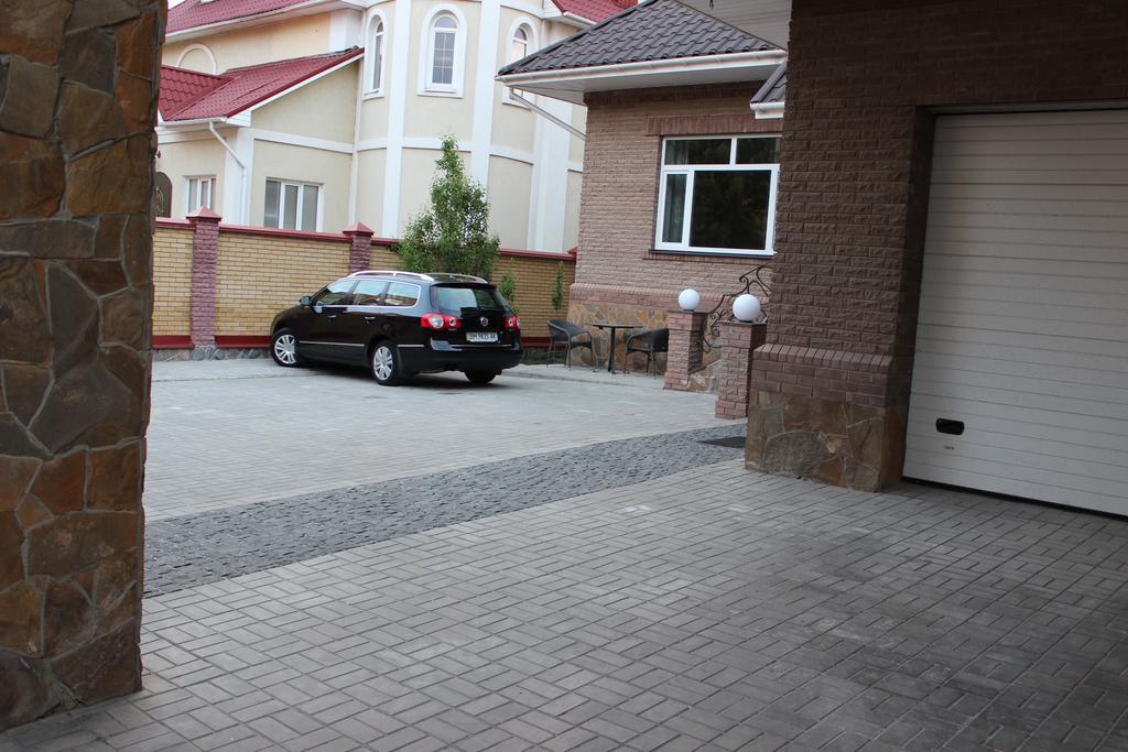 Barin House Hotel Sumy Luaran gambar
